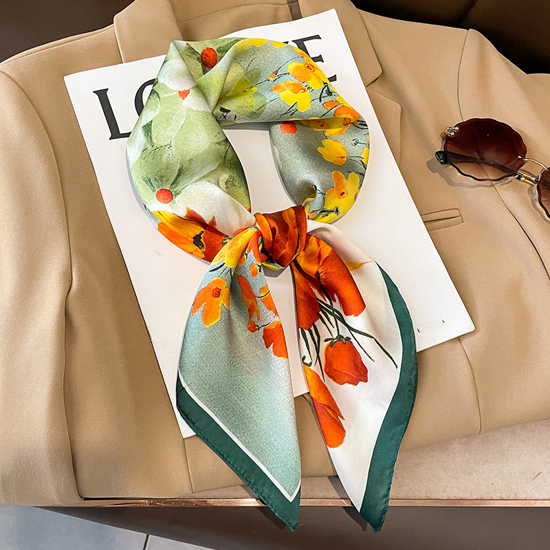 Silk Neck Scarf - Bufanda cuadrada de seda de 70x70cm