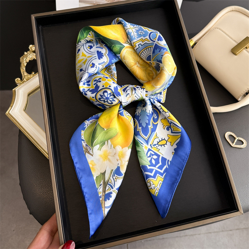 Silk Neck Scarf - Bufandas cuadradas de seda con estampado