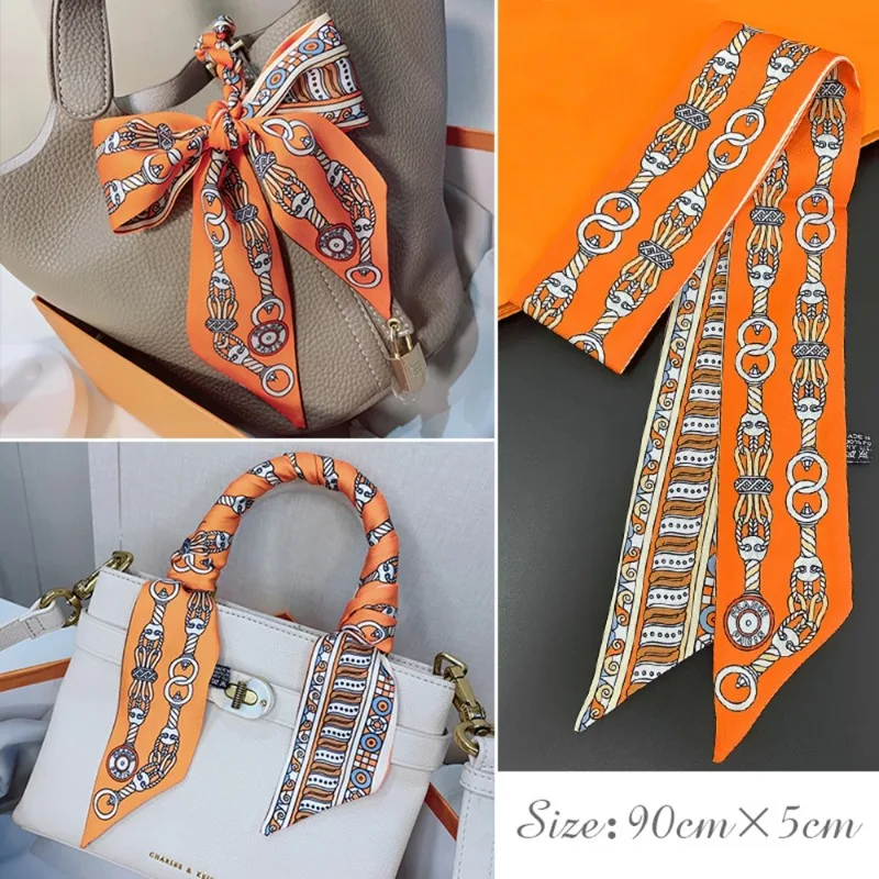 Ascot Neck Scarf - Bufanda de seda ajustada a la
