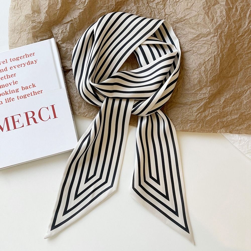Elegante pañuelo francés a ray - Silk Tie Striped reseña y precio
