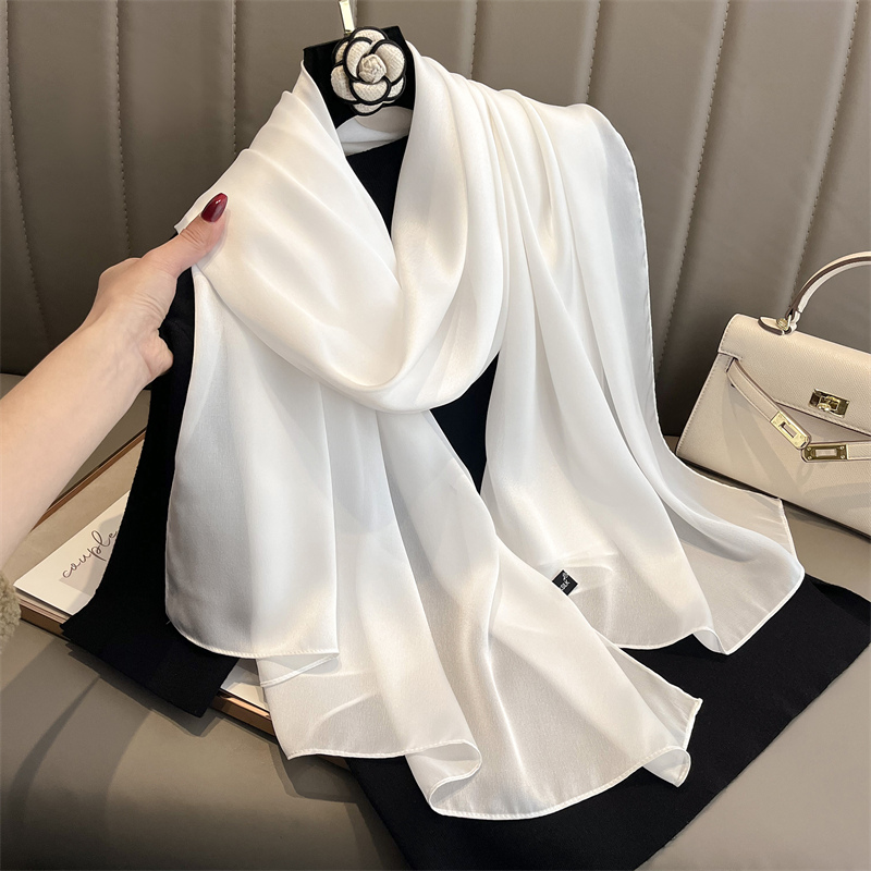 2024 marca de lujo primavera P - Pashmina Wrap Large reseña y precio