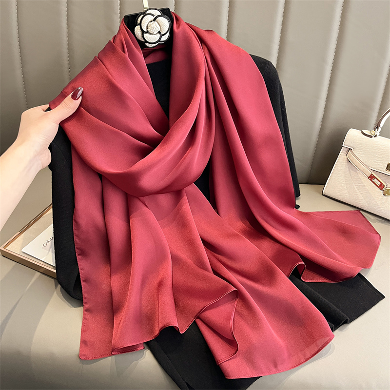 2024 marca de lujo primavera P - Pashmina Wrap Large reseña y precio