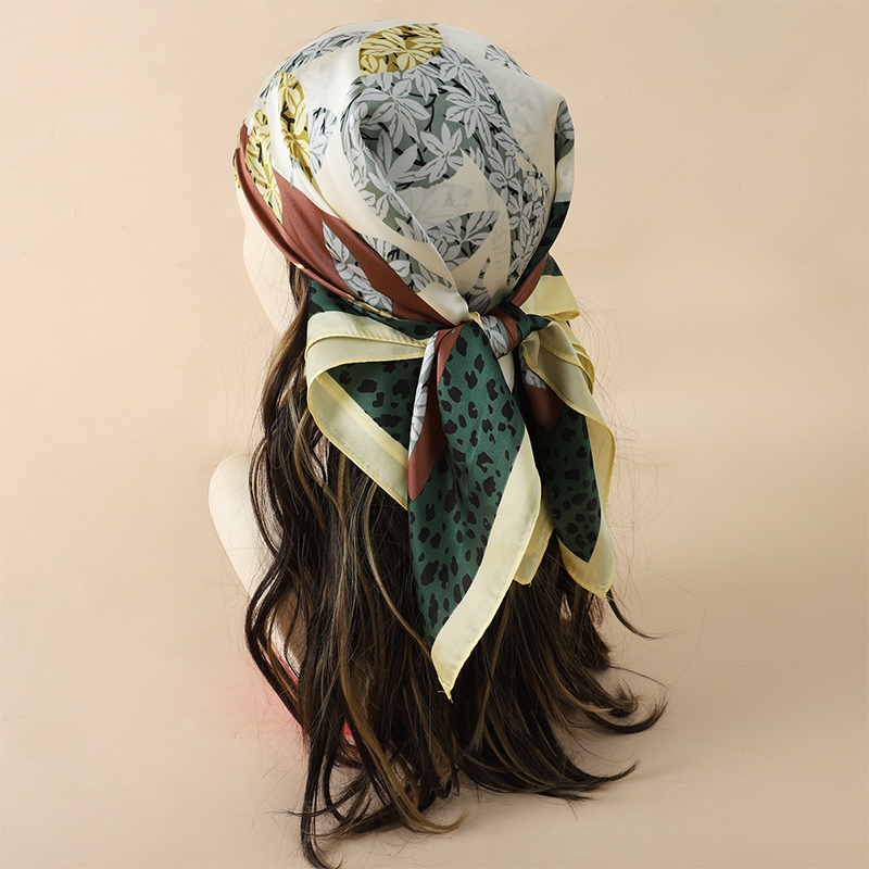 Bufanda de 70x70cm para mujer, - Scarf Silk Square reseña y precio