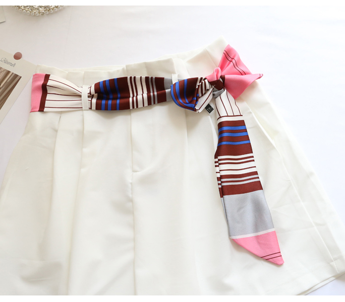 Pañuelo de seda largo pequeño  - Silk Tie Striped reseña y precio
