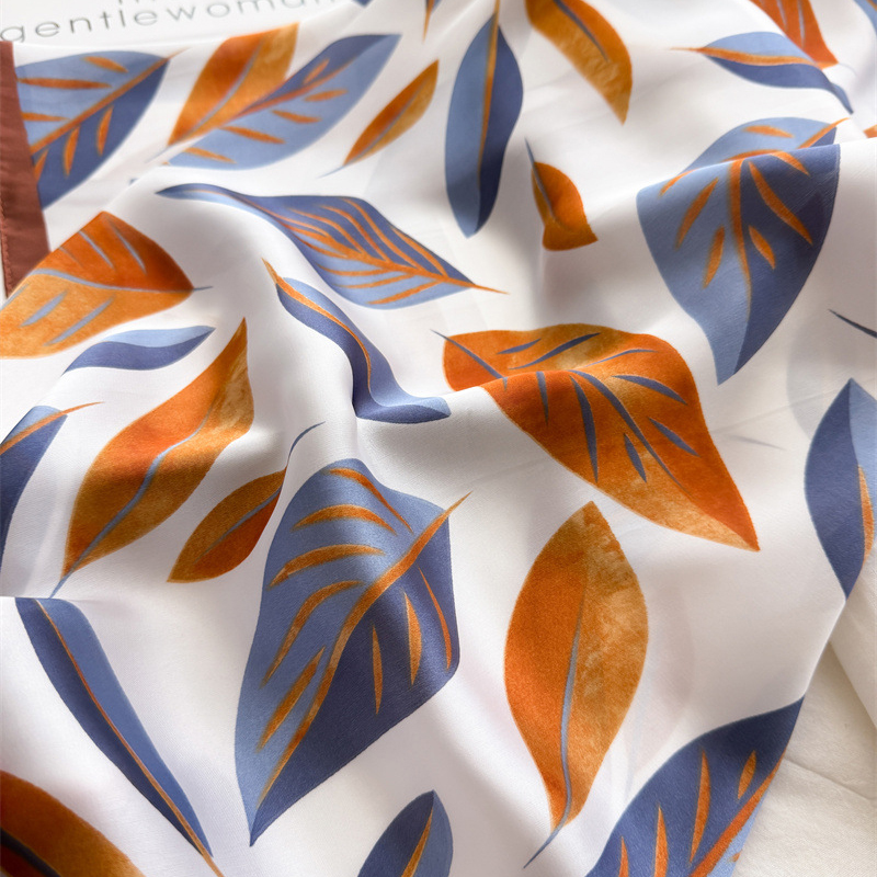 Bufandas cuadradas con estampa - Scarf Silk Square reseña y precio
